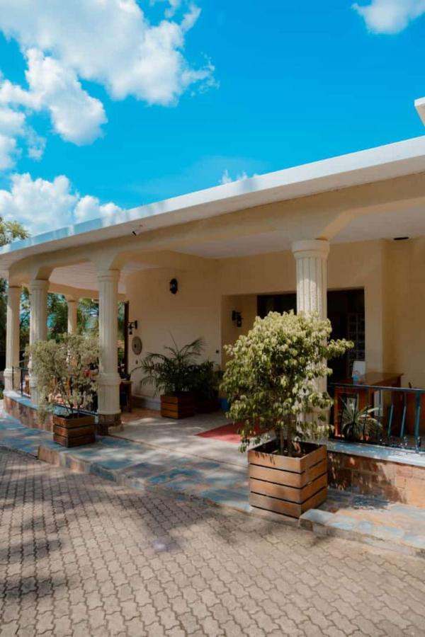 Select Boutique Hotel Kigali Luaran gambar