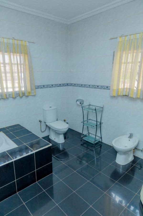 Select Boutique Hotel Kigali Luaran gambar