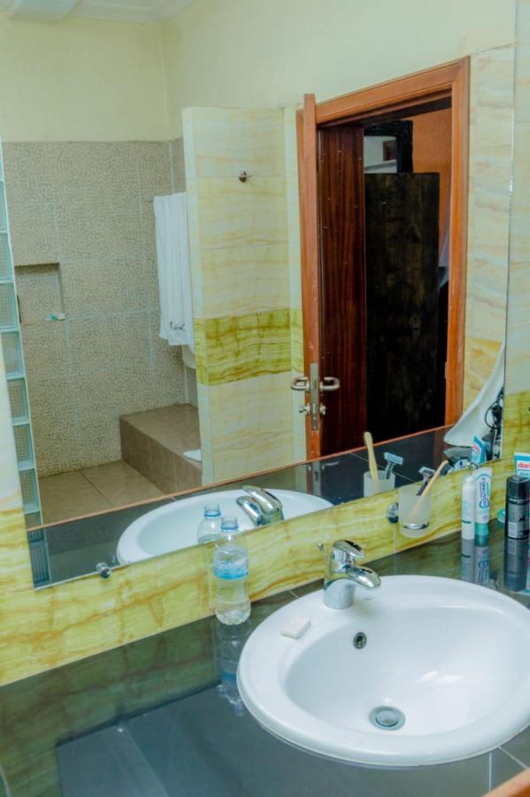 Select Boutique Hotel Kigali Luaran gambar