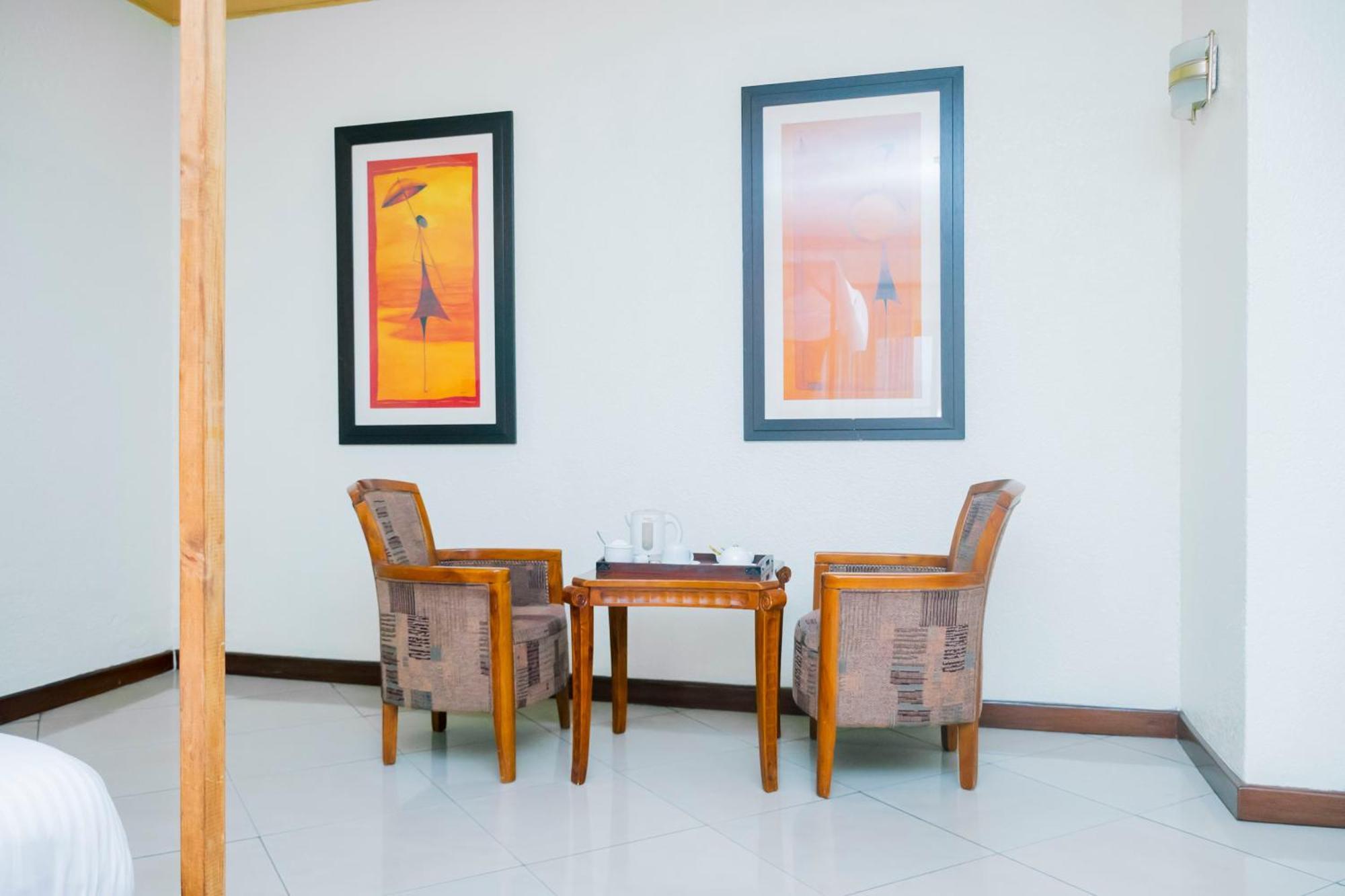 Select Boutique Hotel Kigali Luaran gambar